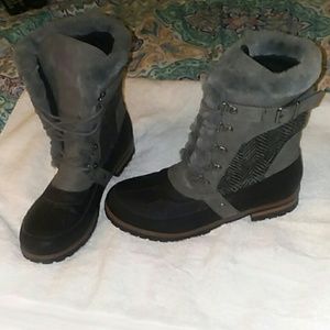 Super cute women's size 9.5 Rock and Candy boots